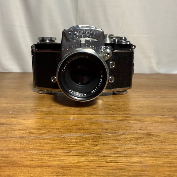 Ihagee Exakta Varex VX IIa Vintage SLR 35mm w/ Carl Zeiss 58mm f2.8 Lens WORKS - Picture 1 of 16